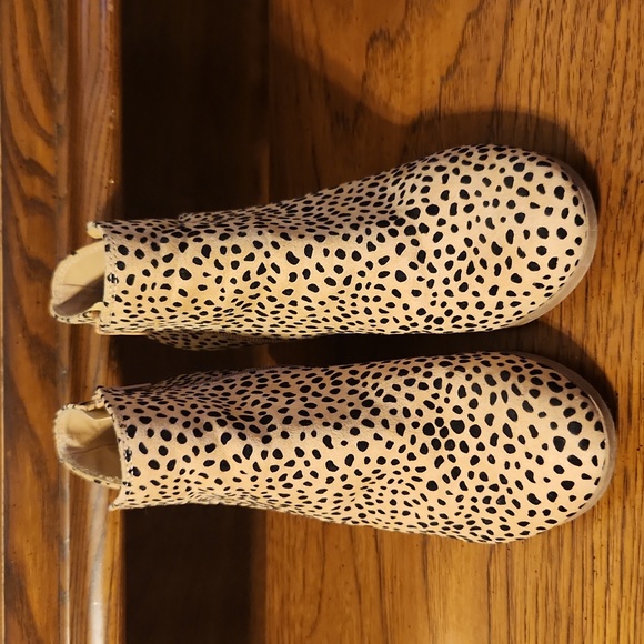 Women's Coconuts leopard bootie - Picture 2 of 6